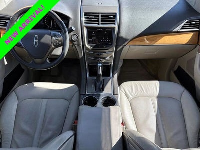 2015 Lincoln MKX Base