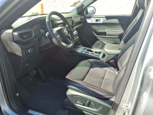 2024 Ford Explorer ST-Line