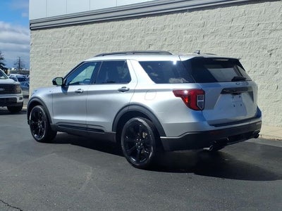 2024 Ford Explorer ST-Line