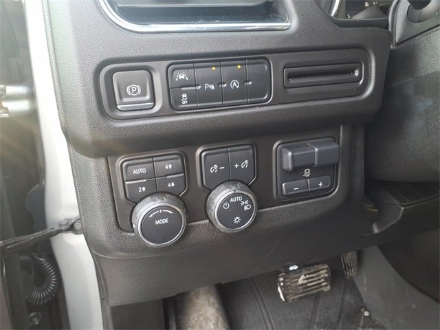 2023 Chevrolet Suburban LS