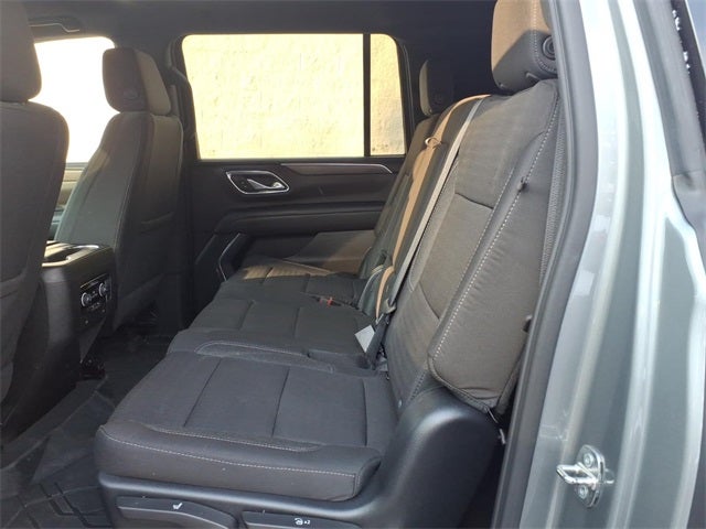 2023 Chevrolet Suburban LS