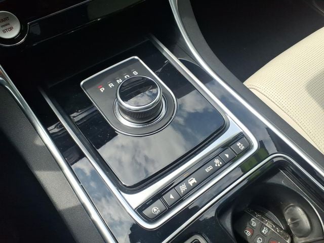 2018 Jaguar XE 35t R-Sport