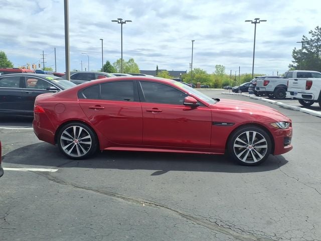 2018 Jaguar XE 35t R-Sport